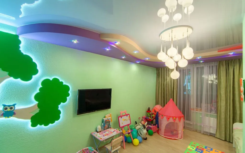 Многоуровневое освещение в детской комнате