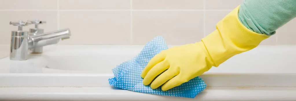Очищение и восстановление плиточных швов в ванной комнате