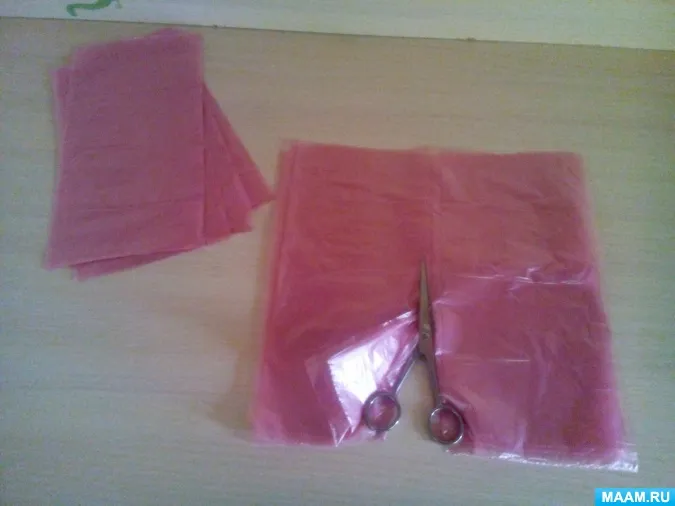 Помпоны из пакетов: для танца поддержки, как сделать пипидастры для черлидеров из полиэтиленовых мешков